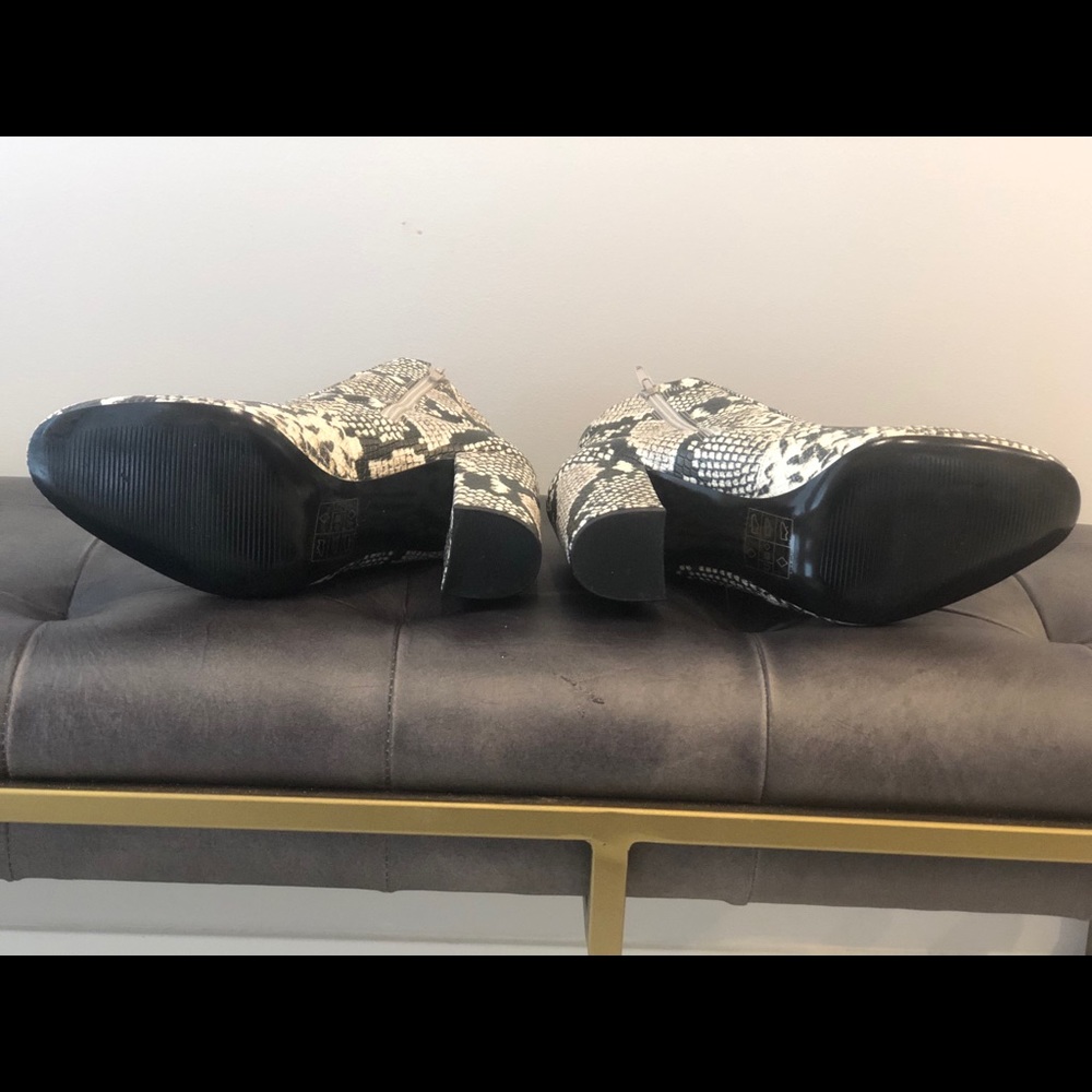Snake Skin Print Booties - Picture 4 of 4